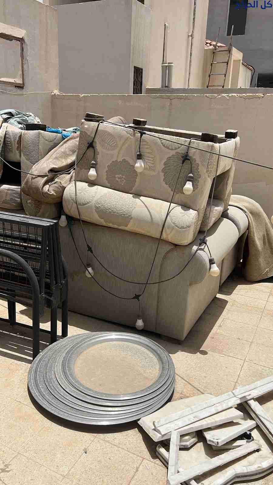 دينا نقل عفش داخل حي الرائد 0556418907